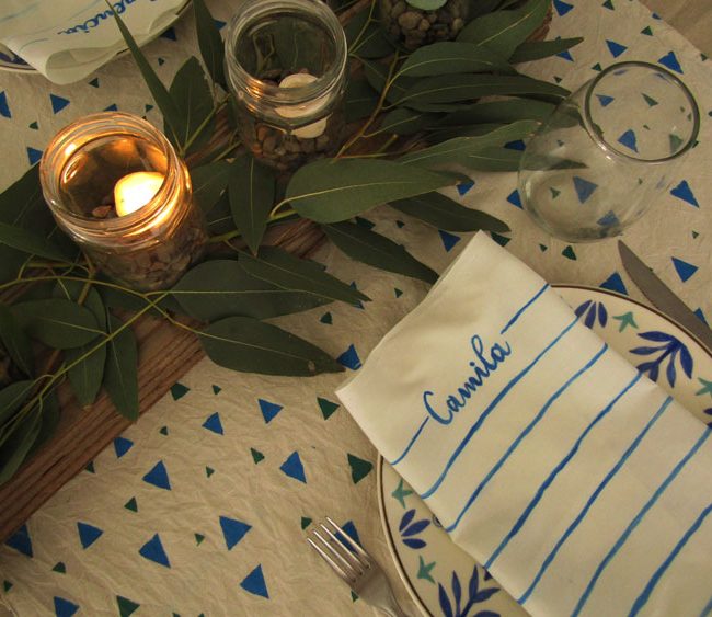 Camino de mesa con stencil